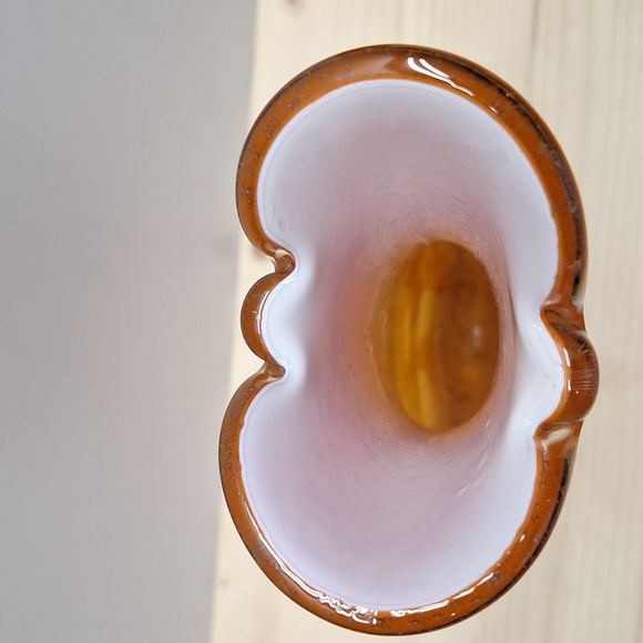 #ACO Handblown Glass vase orange and white with bubbles throughout - Picture 4 of 9